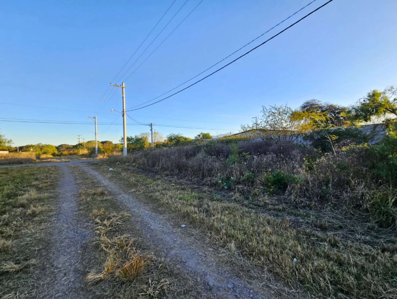 VENTA Lote en Esquina Nuevo Alisos 